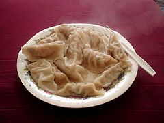 http://www.firedanceinn.ca/images/240px-Jiaozi.jpg